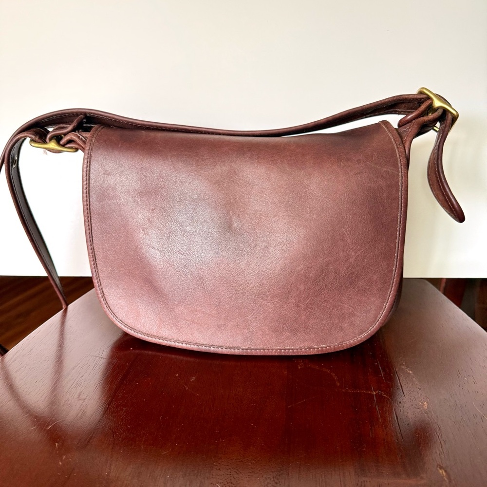 Vintage Coach Patricia's Legacy Bag in dark brown leather Crossbody Style 9951
